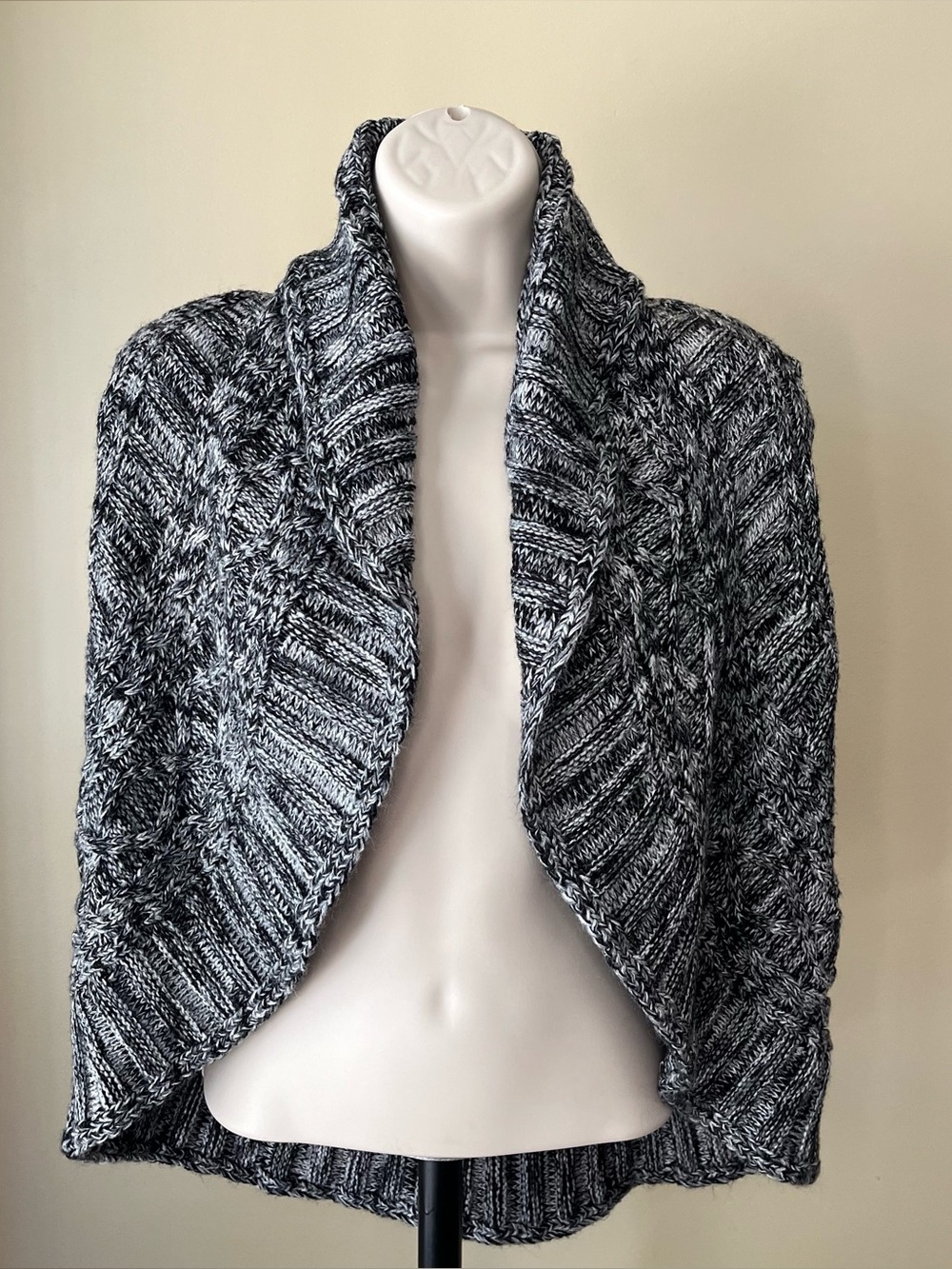 It’s Our Time Gray and Black Sleeveless Shrug Sweater Size M